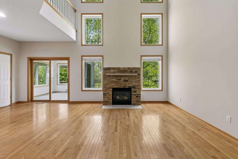 6773 158th St W, Apple Valley, MN 55124