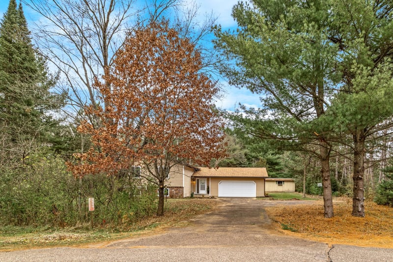 E2950 Benrud Ln, Eau Claire, WI 54701