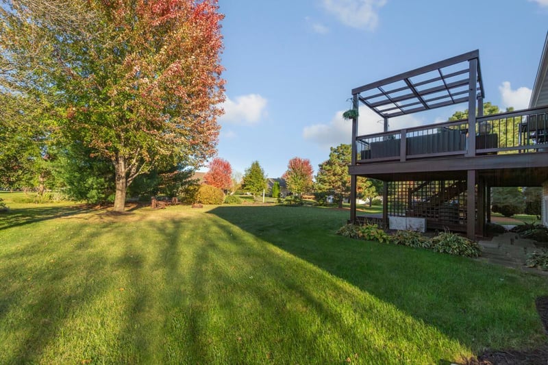 1401 Lloyd Ln, Saint Peter, MN 56082