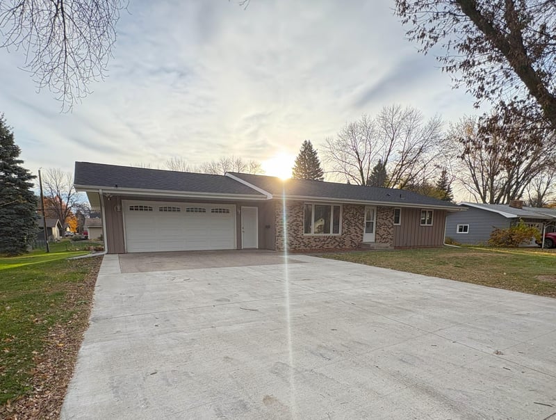 1624 N 5th St, Montevideo, MN 56265