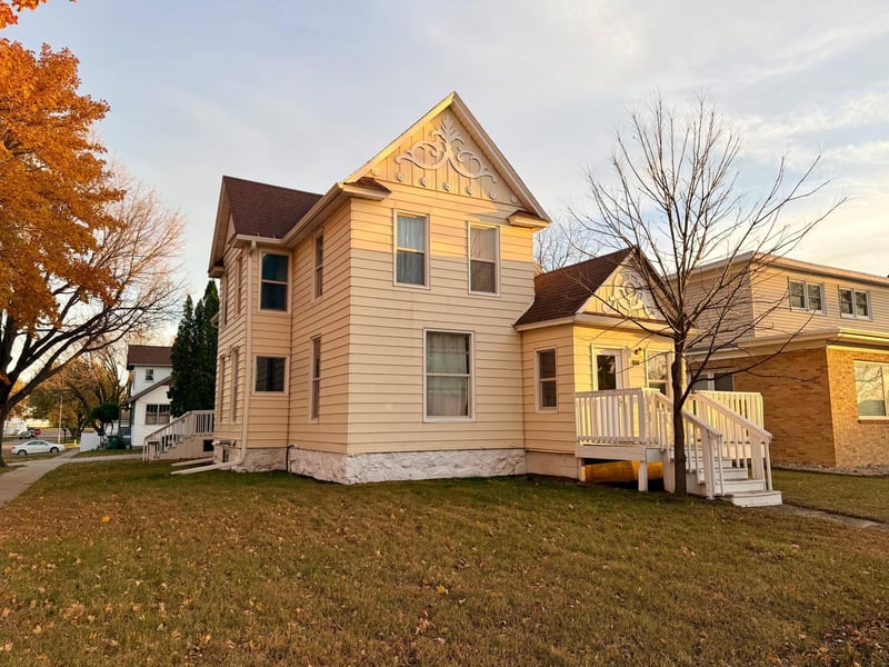 1224 4th Ave, Worthington, MN 56187