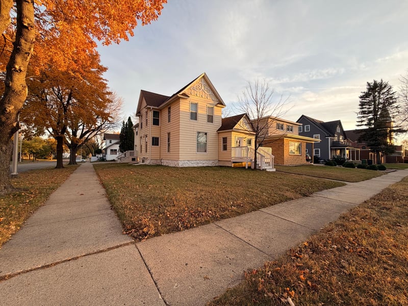 1224 4th Ave, Worthington, MN 56187
