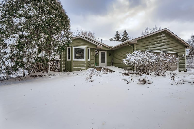 4460 222nd Ave NW, Oak Grove, MN 55303