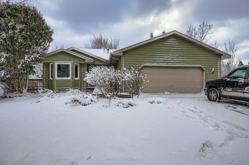 4460 222nd Ave NW, Oak Grove, MN 55303