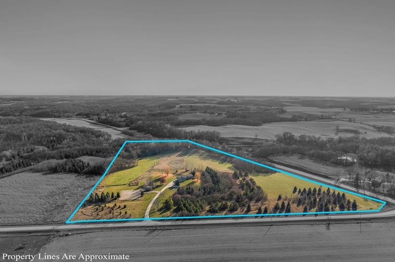 9528 115th St NW, Pine Island, MN 55963