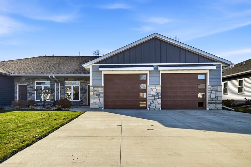 3007 15th Ave SW, Austin, MN 55912