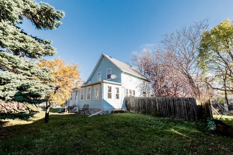 620 6th St, Hawley, MN 56549