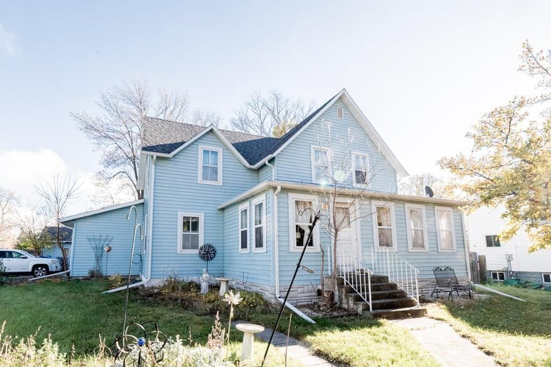 620 6th St, Hawley, MN 56549