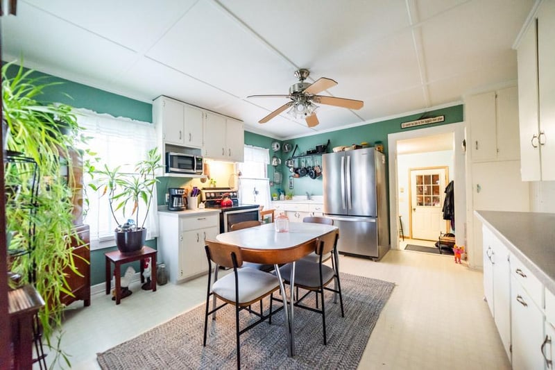 620 6th St, Hawley, MN 56549