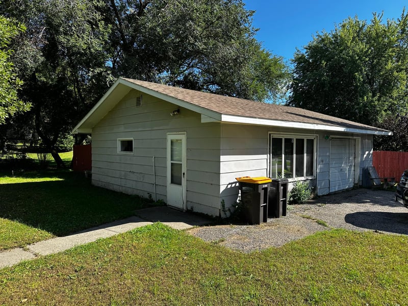 401 E Broadway St, Starbuck, MN 56381