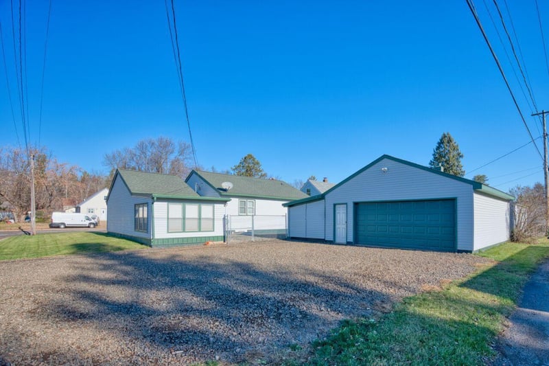 529 W 4th Ave, Keewatin, MN 55753
