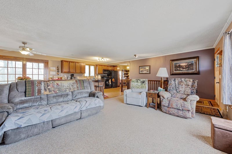 33599 322nd St, Le Sueur, MN 56058
