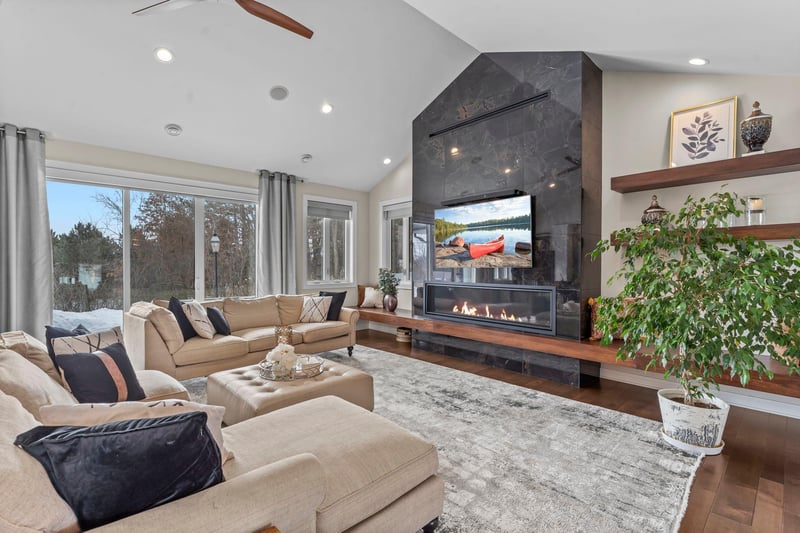 9631 Norway Hills Trl, Lakeville, MN 55044