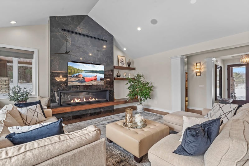 9631 Norway Hills Trl, Lakeville, MN 55044