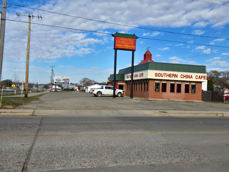 1416 Division St W, Faribault, MN 55021
