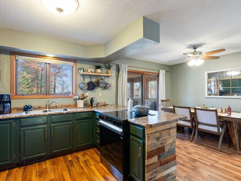 30316 N Spruce Dr, Breezy Point, MN 56472