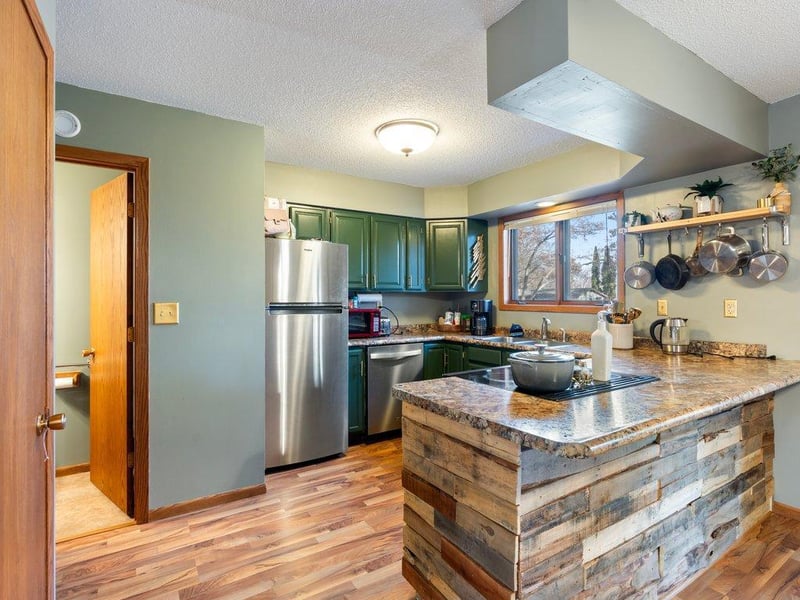 30316 N Spruce Dr, Breezy Point, MN 56472