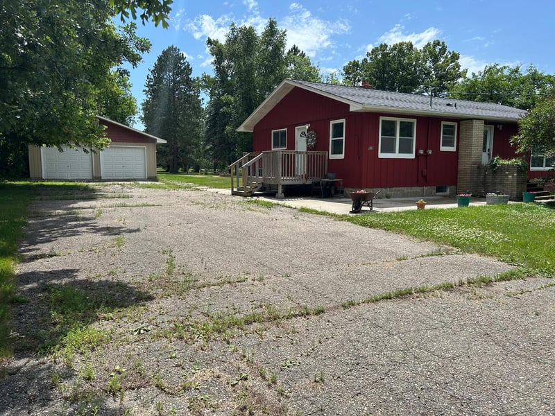 518 Main St W, Kelliher, MN 56650