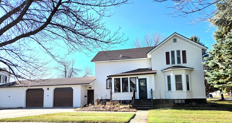 109 3rd St E, Ada, MN 56510
