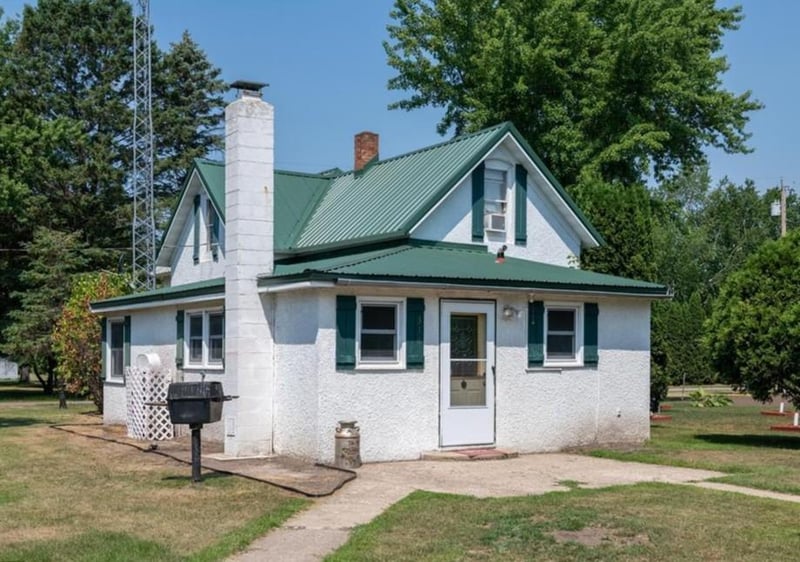 318 3rd Ave S, Bowlus, MN 56314