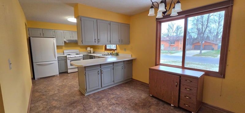 1311 16th St W, International Falls, MN 56649