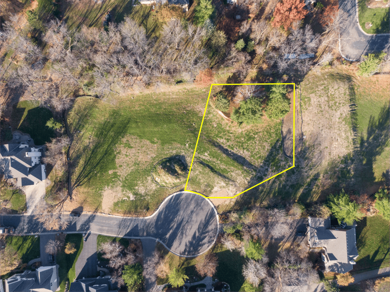 3941 White Oak Ln, Chanhassen, MN 55331