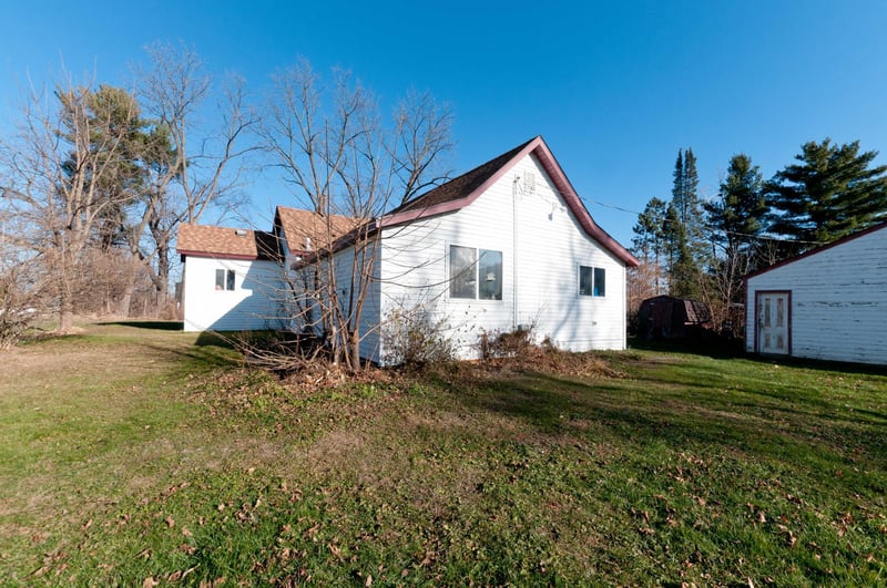 25 W La Salle Ave, Barron, WI 54812
