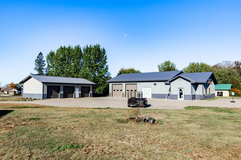 1910 E Shore Dr, Detroit Lakes, MN 56501