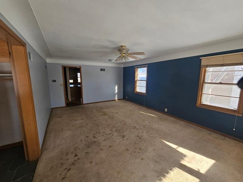 403 Broadway Ave, Lakefield, MN 56150