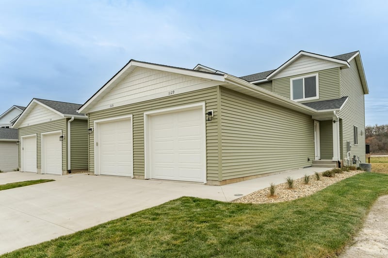 1129 Century Village Ln NE, Rochester, MN 55906