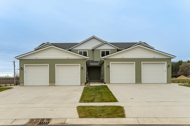 1117 Century Village Ln NE, Rochester, MN 55906