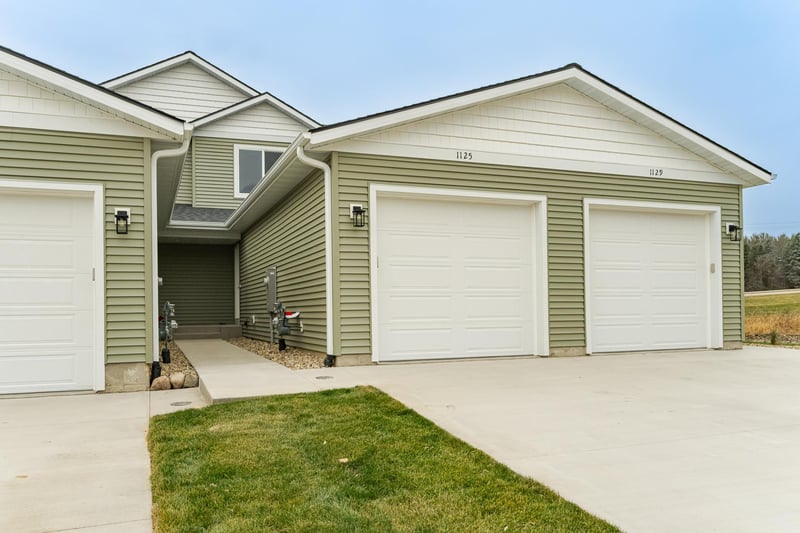 1125 Century Village Ln NE, Rochester, MN 55906