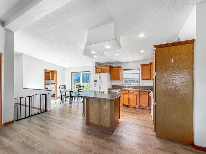 20589 Clover Rd, Clearbrook, MN 56634