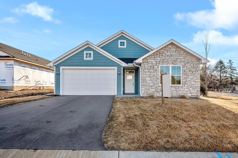 335 Liberty Dr, Hanover, MN 55341