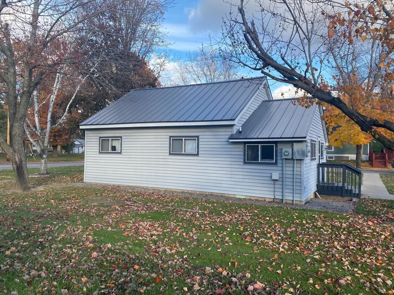202 E Rutherford St, Ogilvie, MN 56358