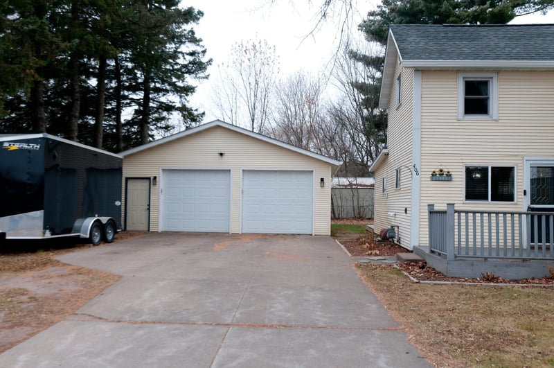 406 N 10th St, Cameron, WI 54822