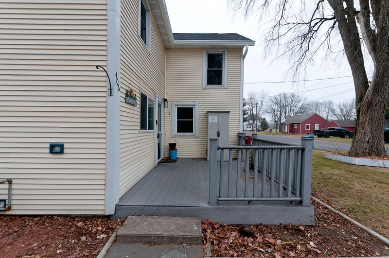 406 N 10th St, Cameron, WI 54822