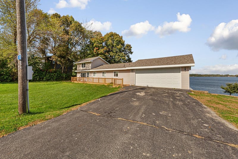 8325 Hennepin Way, Morristown, MN 55052