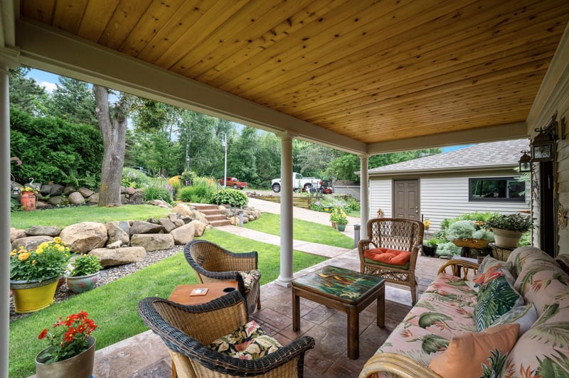 14144 Old Holt Ct, Lindstrom, MN 55045