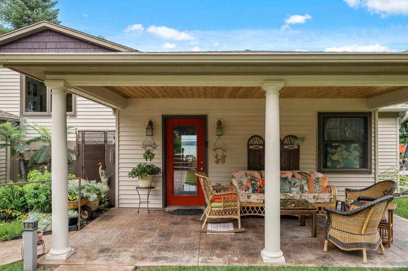 14144 Old Holt Ct, Lindstrom, MN 55045