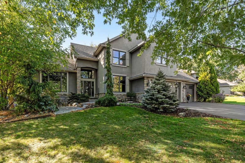 7216 Gunflint Trl, Chanhassen, MN 55317