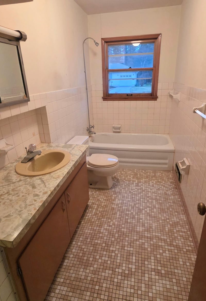 31 S Erie St, Aurora, MN 55705