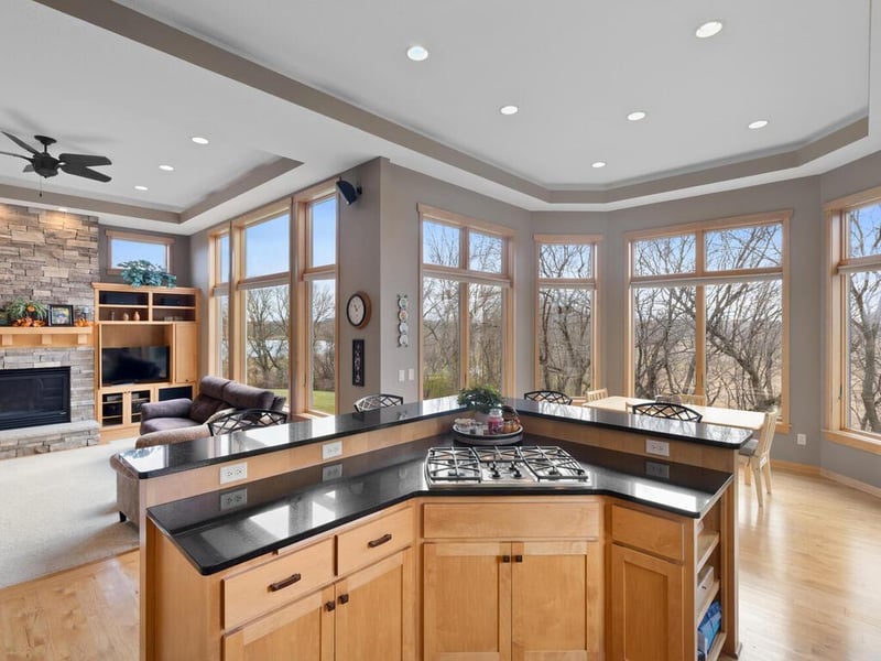 19099 Highview Ct, Prior Lake, MN 55372
