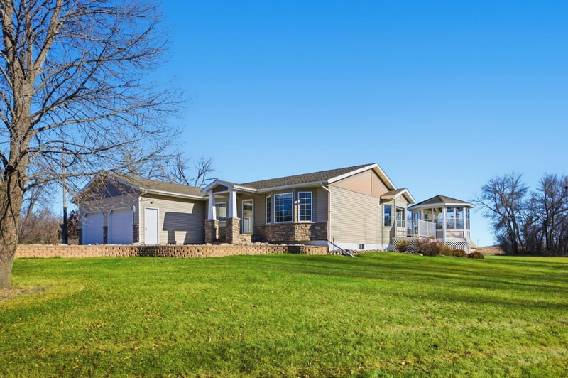 6673 230th St N, Hawley, MN 56549