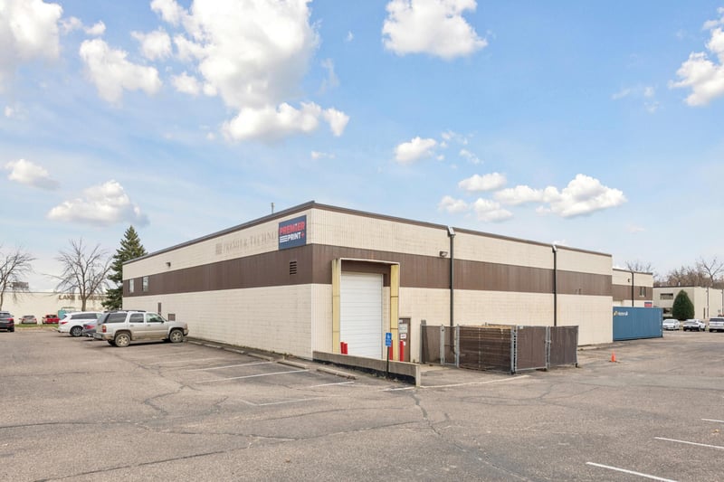 1 Premier Dr, Long Lake, MN 55356