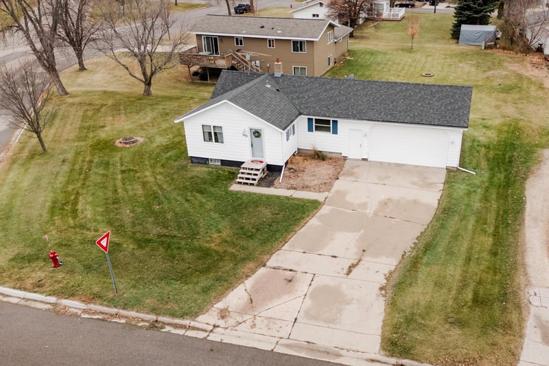 202 Hartford St, Hawley, MN 56549
