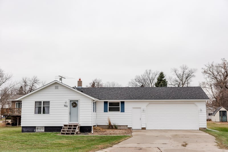 202 Hartford St, Hawley, MN 56549
