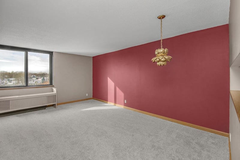 1181 Edgcumbe Rd #406, Saint Paul, MN 55105