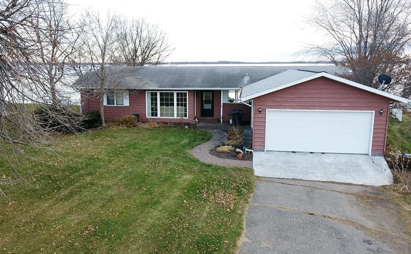 38264 N Shore Dr, Battle Lake, MN 56515