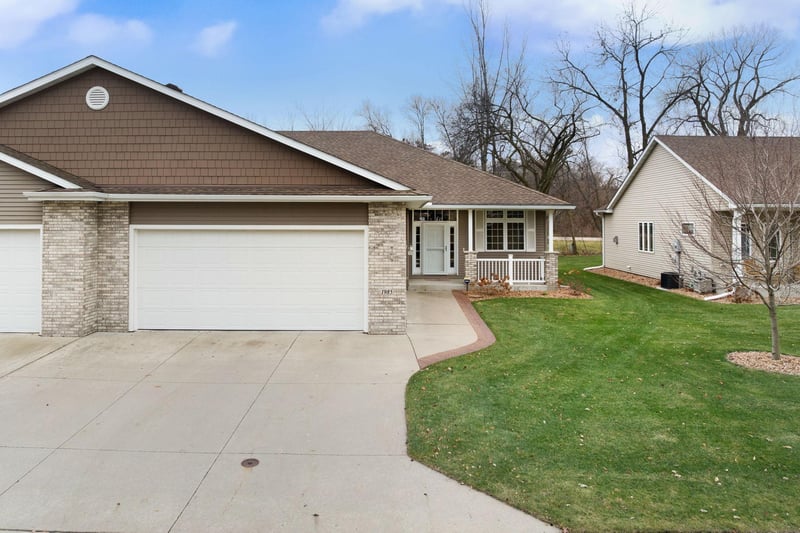 1985 Raspberry Ridge Pl NE, Owatonna, MN 55060